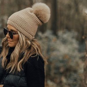 Chunky Waffle Wool Knit Tan Beanie Hat White Faux Fur Pom